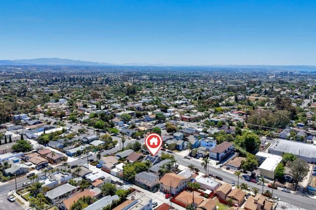 3090 Hawthorn, San Diego, CA 92104