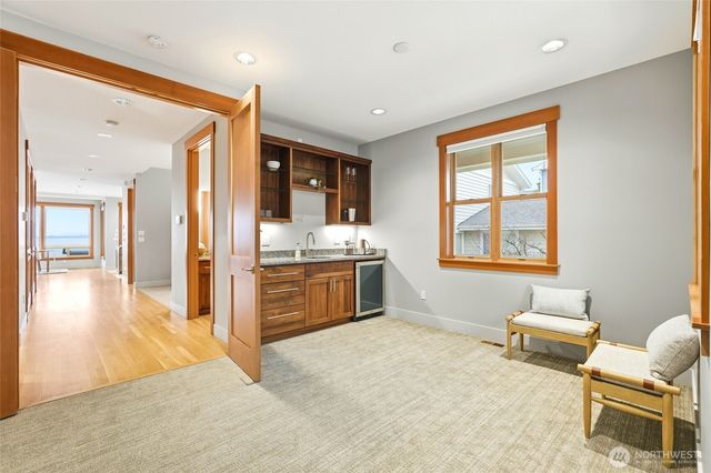 28 W North Camano Drive, Camano Island, WA 98282