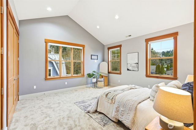 28 W North Camano Drive, Camano Island, WA 98282