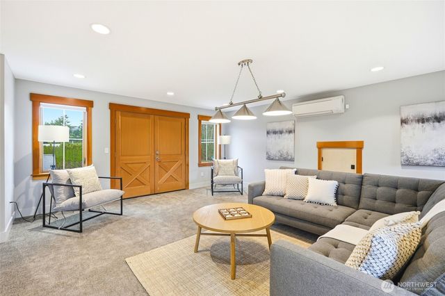 28 W North Camano Drive, Camano Island, WA 98282