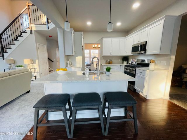 10 Hunter Court, Milton, NY 12020