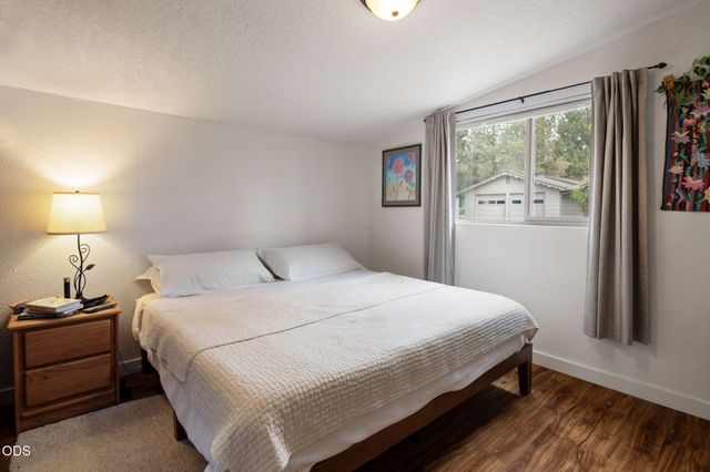 669 NE Lafayette Avenue, Bend, OR 97701
