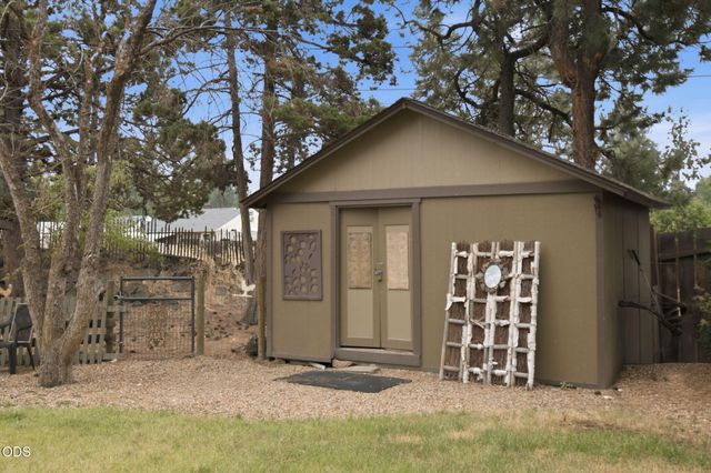 669 NE Lafayette Avenue, Bend, OR 97701