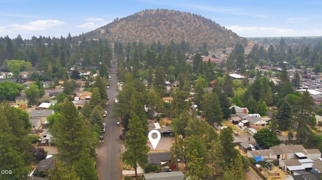 669 NE Lafayette Avenue, Bend, OR 97701