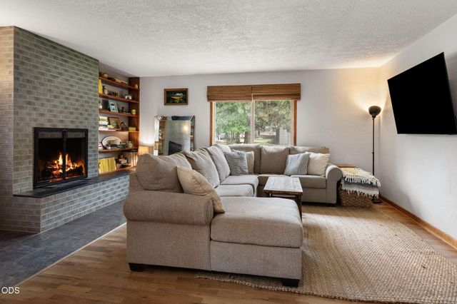 669 NE Lafayette Avenue, Bend, OR 97701