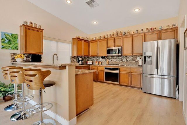 40747 Baranda Court, Palm Desert, CA 92260