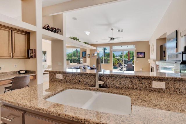 40747 Baranda Court, Palm Desert, CA 92260