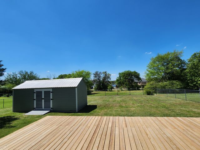 124 SEQUOYA Drive E, Lake Kiowa, TX 76240