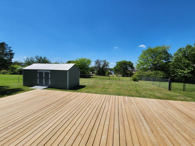 124 SEQUOYA Drive E, Lake Kiowa, TX 76240