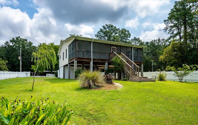 5271 Prices Bridge Lane, Walterboro, SC 29488