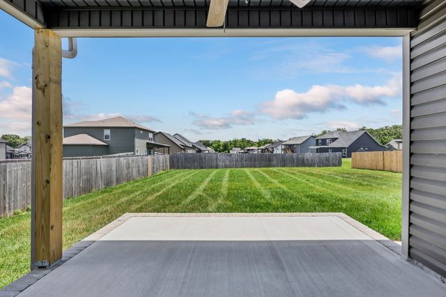 341 Galway Dr, Clarksville, TN 37042