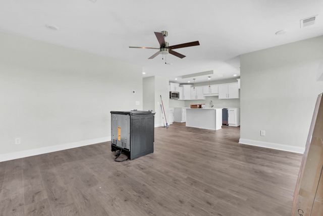 341 Galway Dr, Clarksville, TN 37042