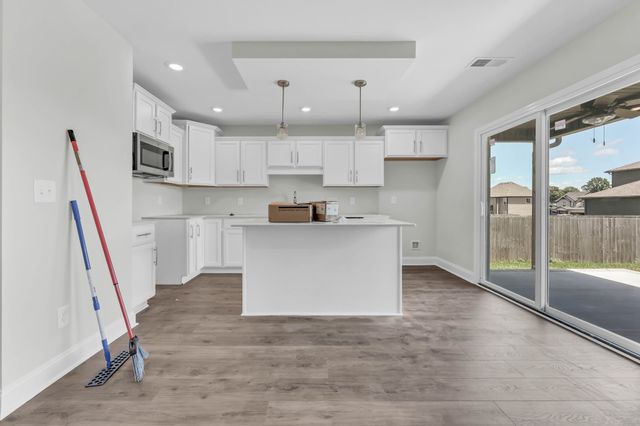 341 Galway Dr, Clarksville, TN 37042