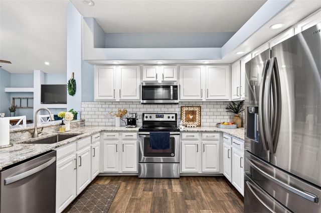 2603 CATHEDRAL OAKS PLACE, Plant City, FL 33565