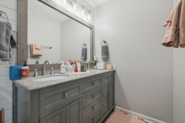 1003 Rutherford Way, Hendersonville, TN 37075