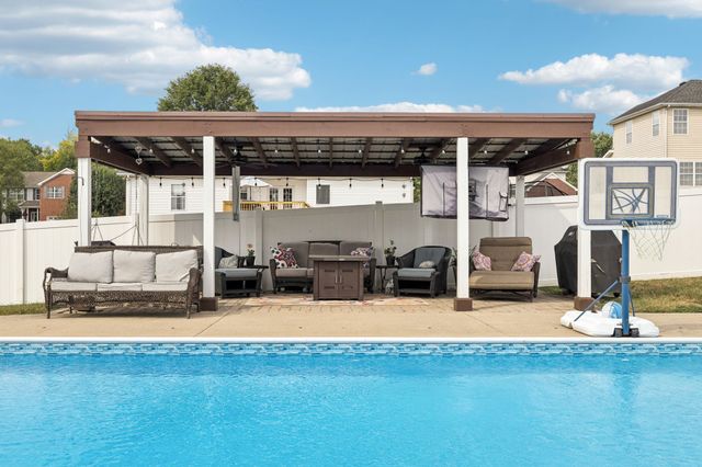 1003 Rutherford Way, Hendersonville, TN 37075