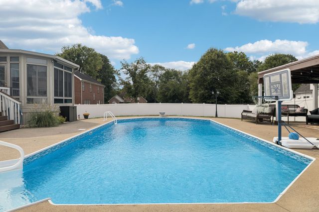 1003 Rutherford Way, Hendersonville, TN 37075