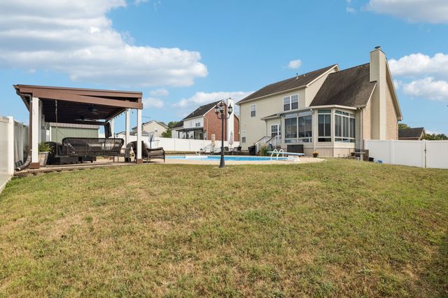 1003 Rutherford Way, Hendersonville, TN 37075