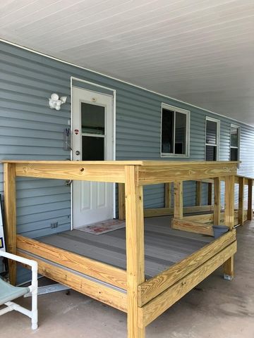 1305 MOHAWK CIRCLE, Tavares, FL 32778