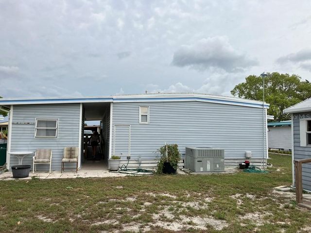 1305 MOHAWK CIRCLE, Tavares, FL 32778