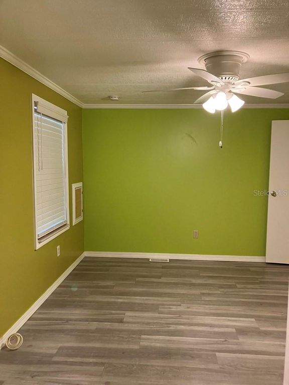 Image 22 of property listing at 1305 MOHAWK CIRCLE, Tavares, FL 32778