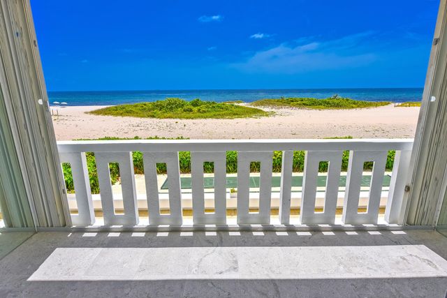 1012 N Ocean Boulevard 202, Pompano Beach, FL 33062
