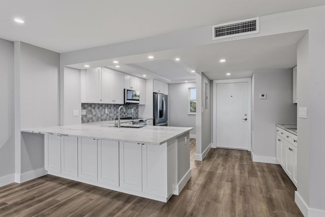 1012 N Ocean Boulevard 202, Pompano Beach, FL 33062