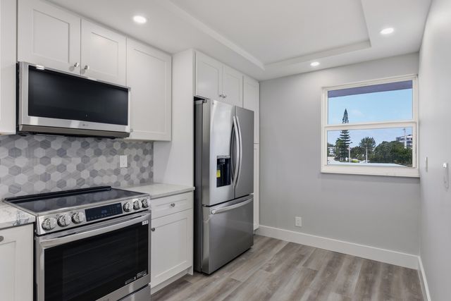 1012 N Ocean Boulevard 202, Pompano Beach, FL 33062