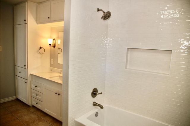 529 E Shore Drive, Clear Lake Shores, TX 77565