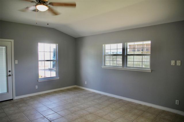 529 E Shore Drive, Clear Lake Shores, TX 77565