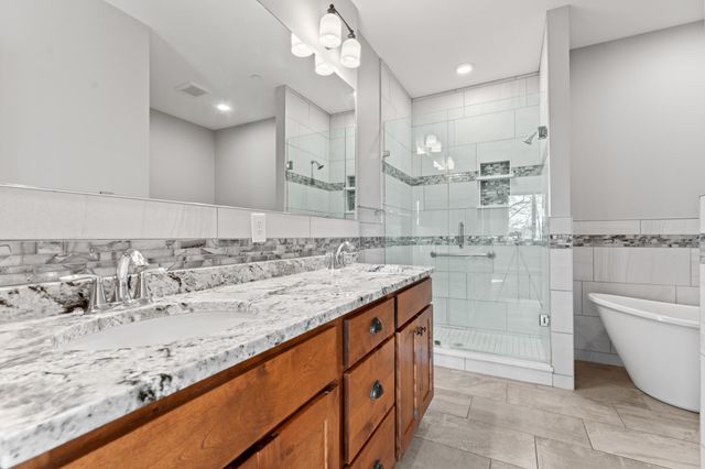 522 Panorama Circle NW, Rochester, MN 55901