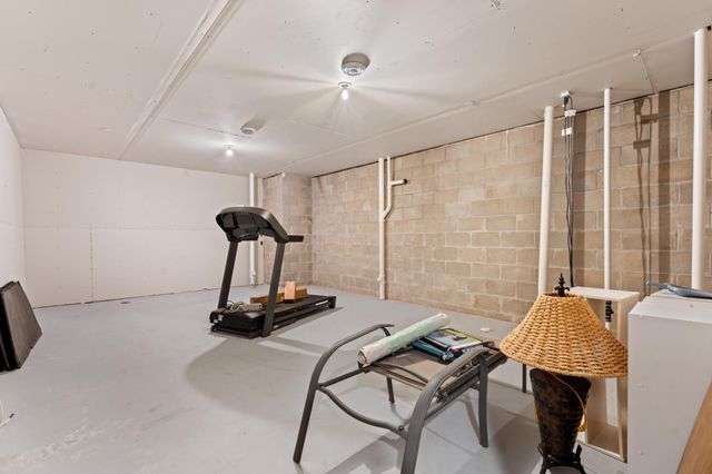 522 Panorama Circle NW, Rochester, MN 55901