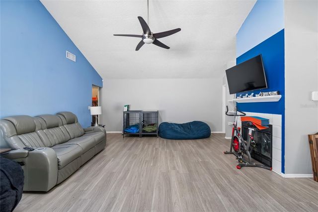 7123 SILVERMILL DRIVE, Tampa, FL 33635