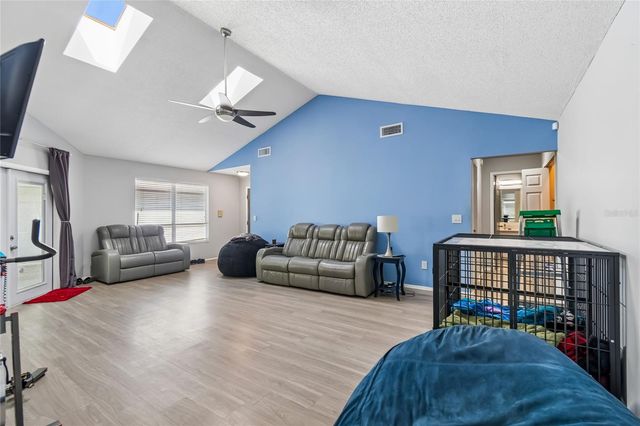 7123 SILVERMILL DRIVE, Tampa, FL 33635