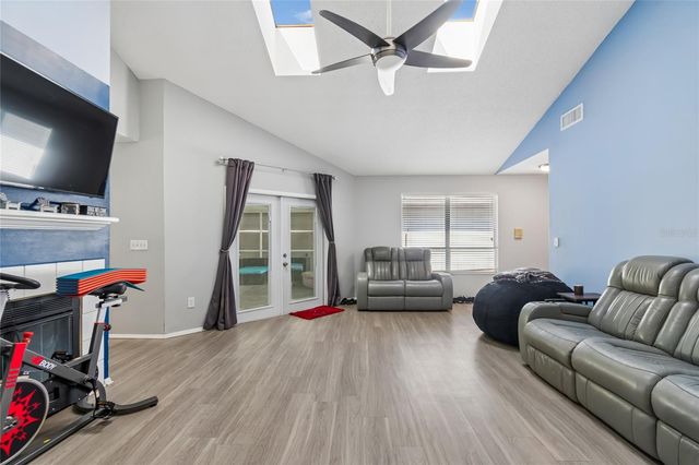 7123 SILVERMILL DRIVE, Tampa, FL 33635