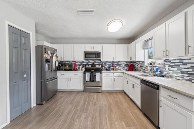 7123 SILVERMILL DRIVE, Tampa, FL 33635