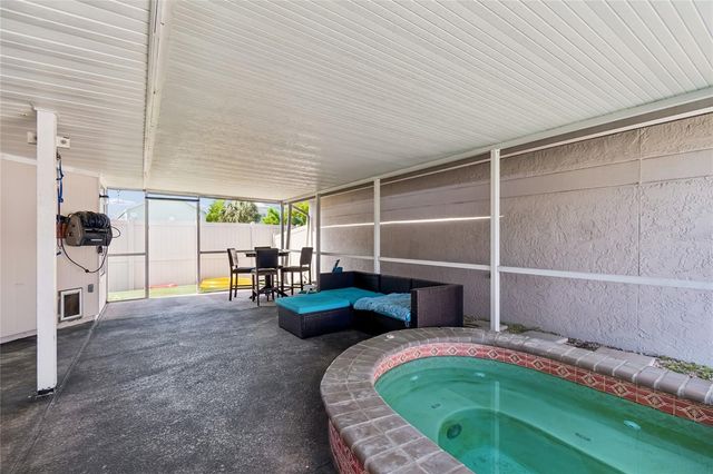 7123 SILVERMILL DRIVE, Tampa, FL 33635