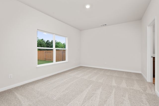 206 Southgate Drive, Terrell, TX 75160