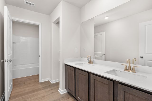 206 Southgate Drive, Terrell, TX 75160