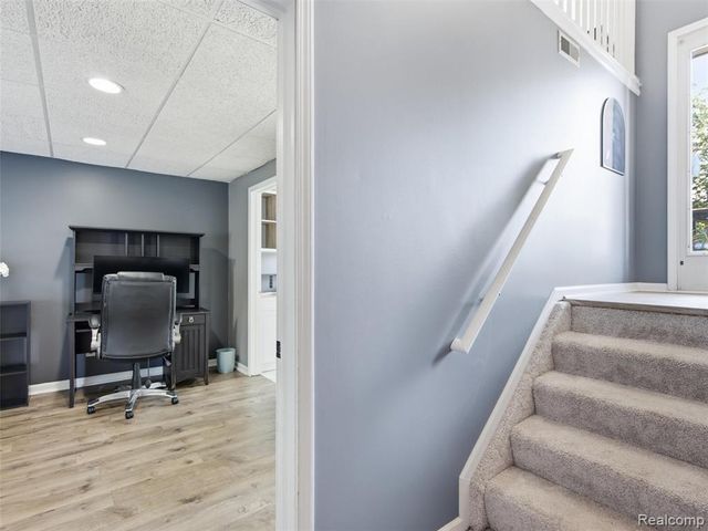 2694 Driftwood Drive, Waterford, MI 48329