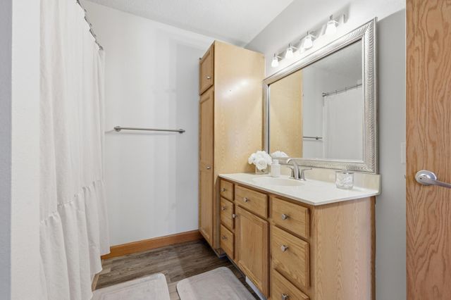 3032 32nd Street S, Fargo, ND 58103