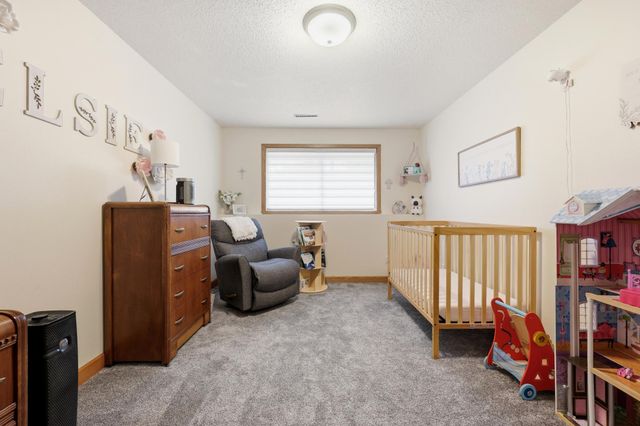 3032 32nd Street S, Fargo, ND 58103