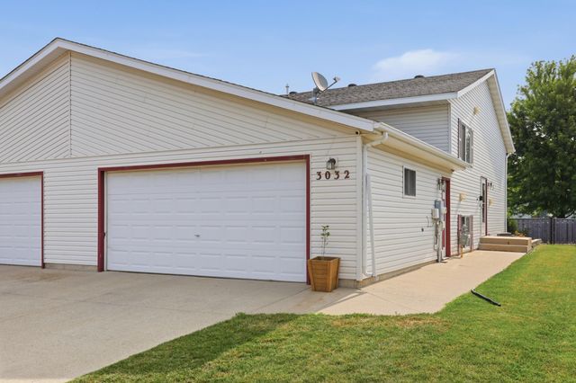 3032 32nd Street S, Fargo, ND 58103