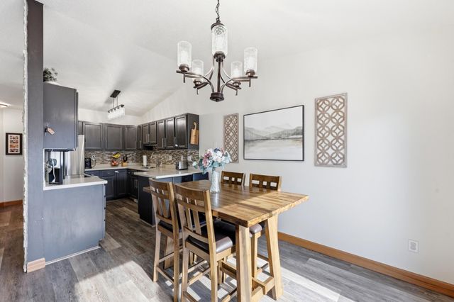 3032 32nd Street S, Fargo, ND 58103