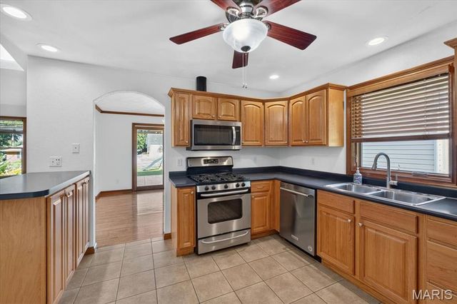 711 Morrison Avenue, Waterloo, IL 62298