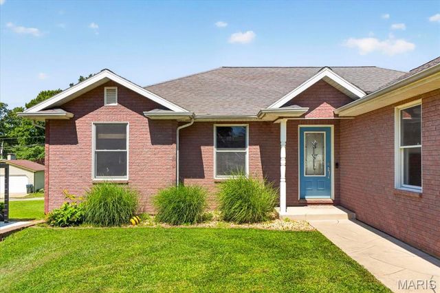 711 Morrison Avenue, Waterloo, IL 62298