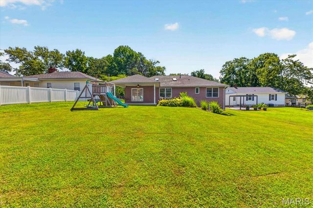 711 Morrison Avenue, Waterloo, IL 62298