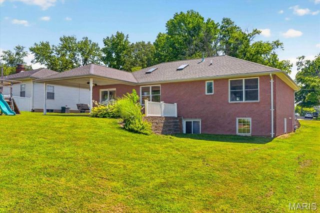 711 Morrison Avenue, Waterloo, IL 62298