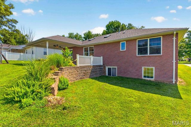 711 Morrison Avenue, Waterloo, IL 62298
