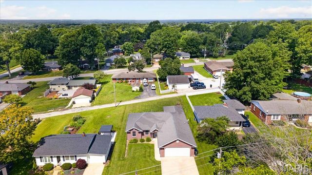 711 Morrison Avenue, Waterloo, IL 62298